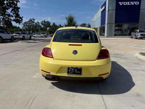 Used 2013 Volkswagen Beetle 2.5 FWD image 5
