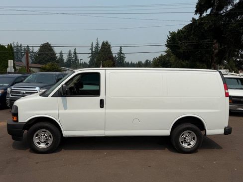 Used 2020 Chevrolet Express 2500 w/ Communications Package RWD image 1