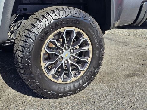 Used 2019 Chevrolet Colorado ZR2 image 7