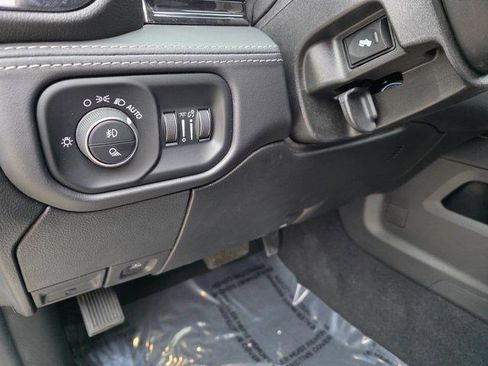 New 2025 RAM 2500 Limited AWD/4WD image 25