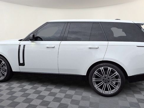 Certified 2025 Land Rover Range Rover SE AWD/4WD image 5