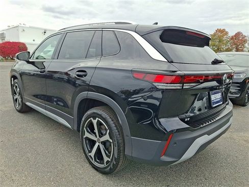 New 2026 Volkswagen Tiguan SE image 3