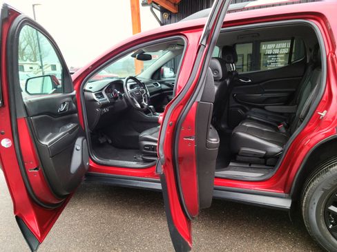 Used 2017 GMC Acadia SLT image 7