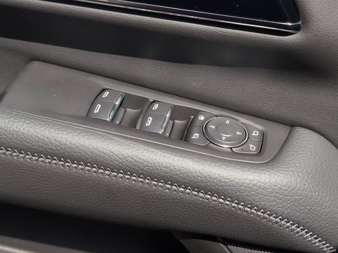 New 2026 GMC Yukon XL Denali w/ Denali Reserve Package AWD/4WD image 32
