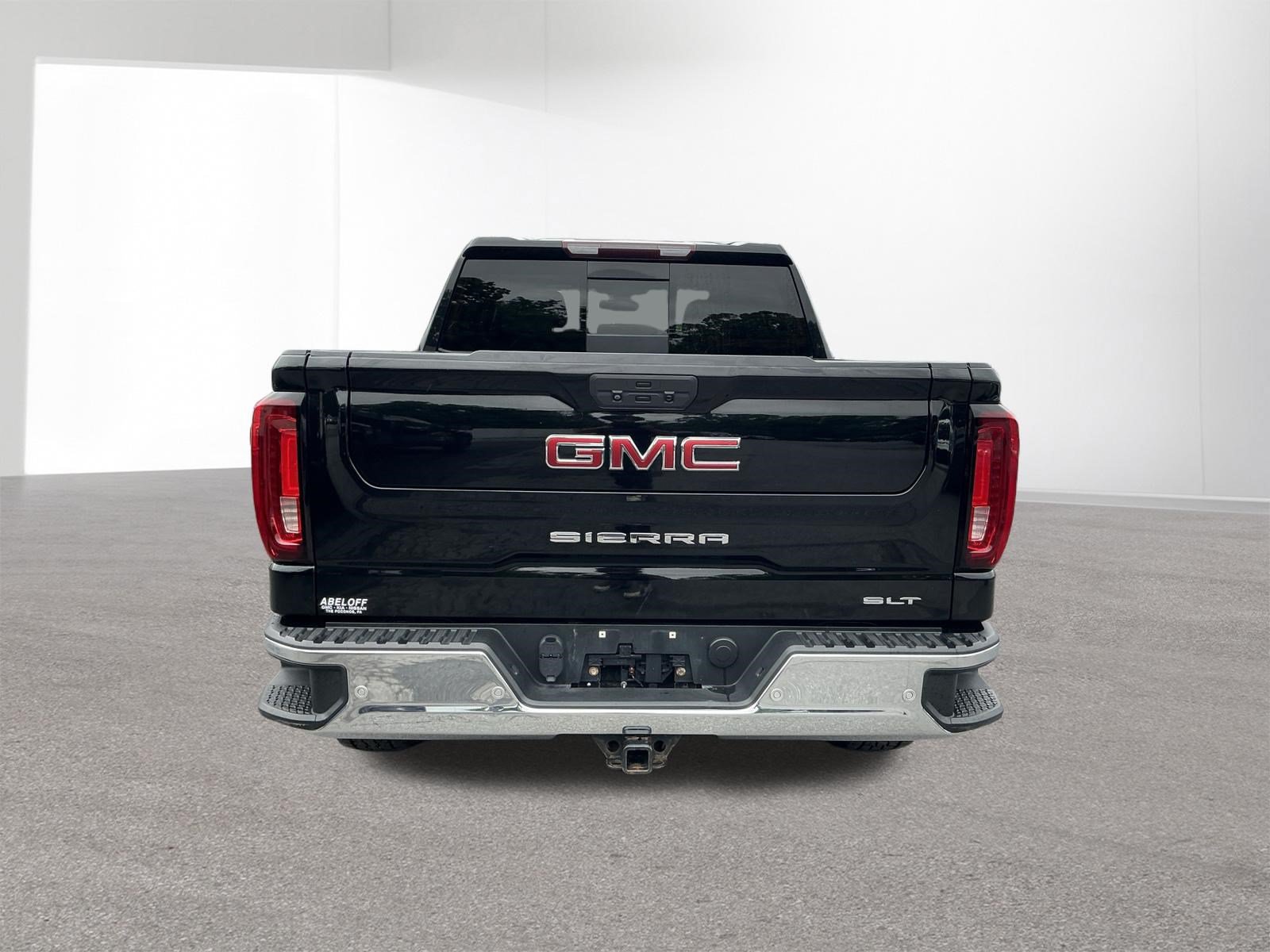Used 2021 GMC Sierra 1500 SLT w/ SLT Premium Plus Package AWD/4WD image 4