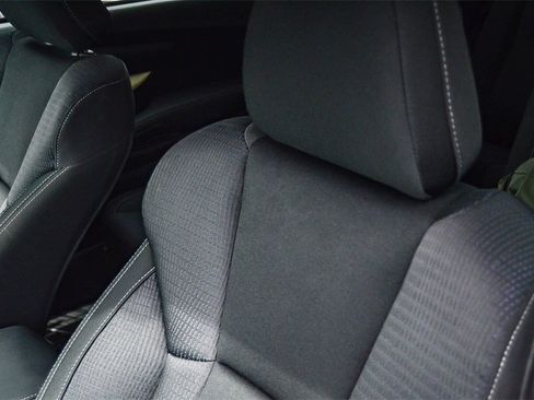 Used 2022 Subaru Ascent Premium w/ Convenience Package image 23