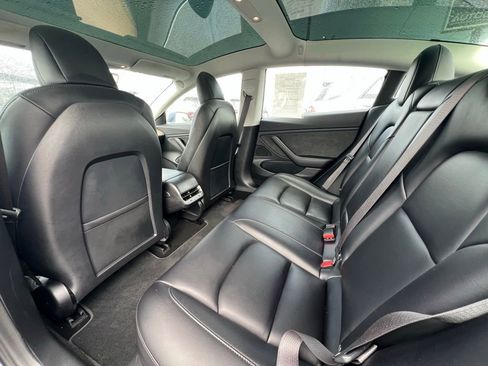 Used 2018 Tesla Model 3 Long Range image 18