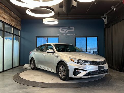 Used 2020 Kia Optima LX image 1