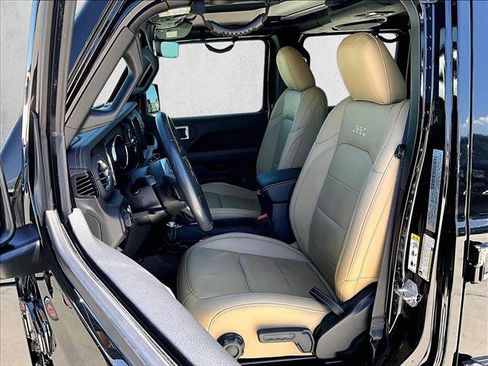 Used 2019 Jeep Wrangler Unlimited Sahara w/ Quick Order Package 24M Moab AWD/4WD image 27