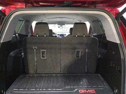 Used 2023 GMC Acadia SLE w/ Driver Convenience Package image 6