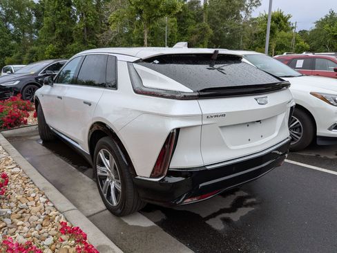Used 2024 Cadillac Lyriq Tech w/ Driver Assist Package RWD image 4