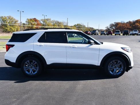New 2026 Ford Explorer Active w/ Active Comfort Package image 14