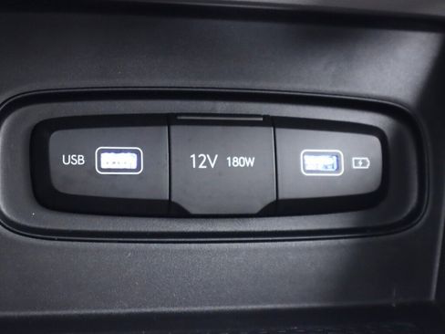 Used 2022 Hyundai Venue SEL w/ Cargo Package FWD image 23