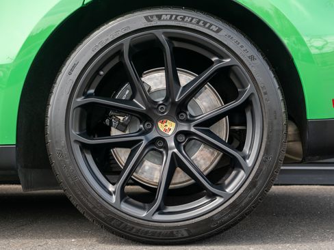 Certified 2025 Porsche Macan GTS AWD/4WD image 13
