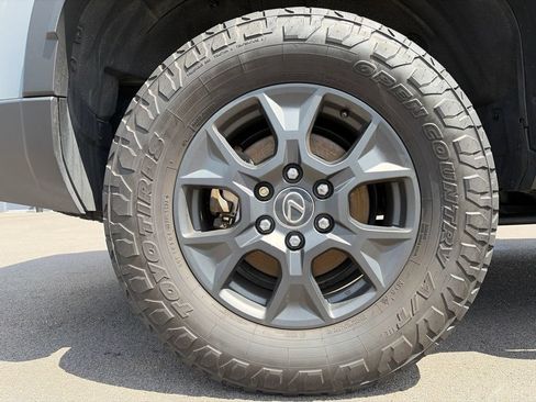 Used 2024 Lexus GX 550 AWD/4WD image 23