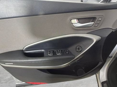 Used 2017 Hyundai Santa Fe Limited FWD image 21