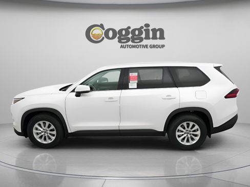 New 2026 Toyota Grand Highlander FWD image 6