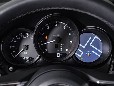 Certified 2026 Porsche Macan AWD/4WD image 21
