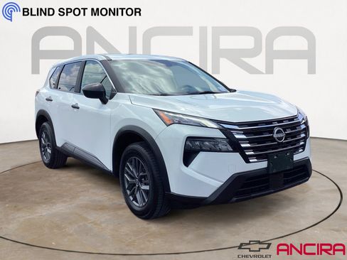 Used 2024 Nissan Rogue S FWD image 1