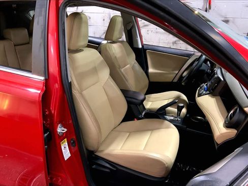 Used 2015 Toyota RAV4 Limited image 8