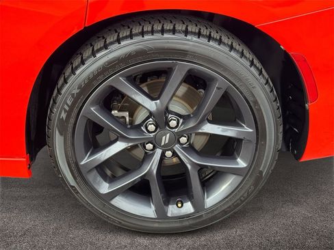 Used 2021 Dodge Charger SXT w/ Blacktop Package image 8