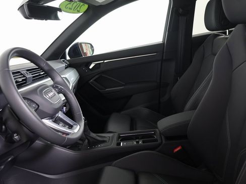 Used 2025 Audi Q3 2.0T Premium w/ Convenience Package image 21