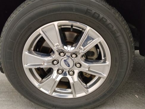 Used 2015 Ford F150 XLT w/ Equipment Group 302A Luxury image 31