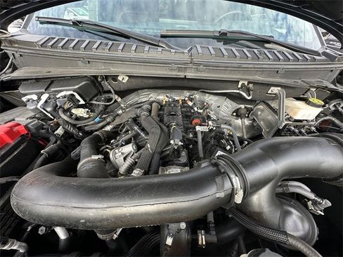 Certified 2022 Ford Expedition Limited image 32