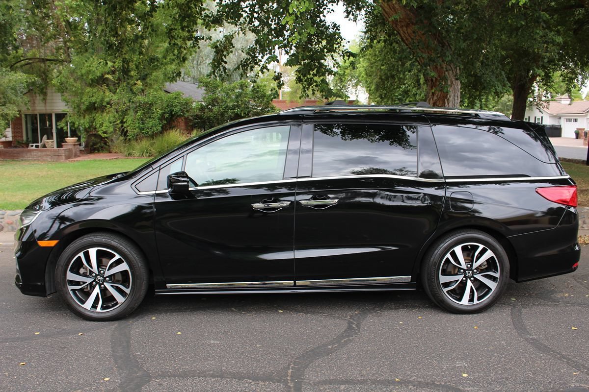 Used 2019 Honda Odyssey Elite image 2