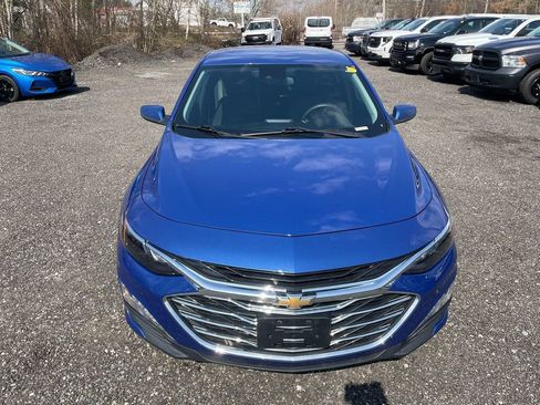 Used 2023 Chevrolet Malibu LT image 3