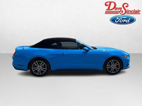 Used 2017 Ford Mustang Premium RWD image 5