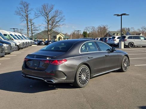 New 2026 Mercedes-Benz E 350 4MATIC Sedan image 3