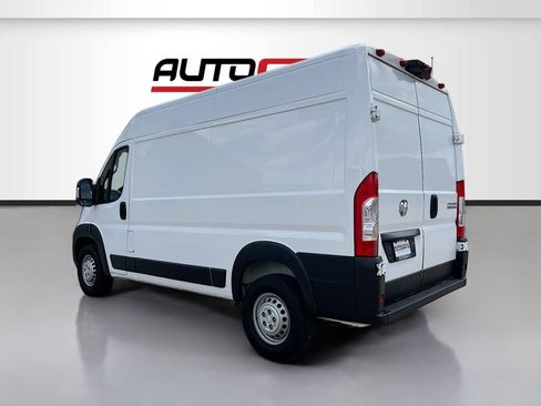 Used 2025 RAM ProMaster 2500 w/ Convenience Group FWD image 5