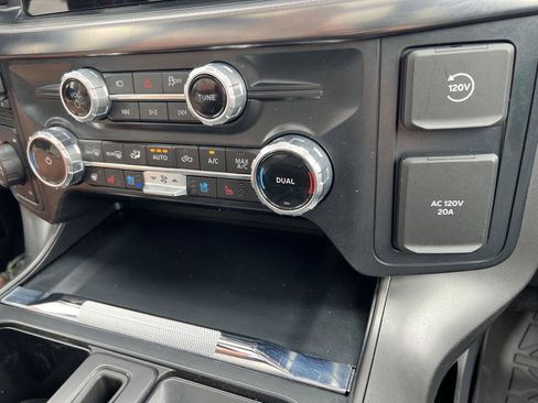 Used 2025 Ford F150 Lariat w/ Equipment Group 502A High AWD/4WD image 41