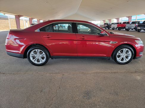 Used 2016 Ford Taurus SEL FWD image 4