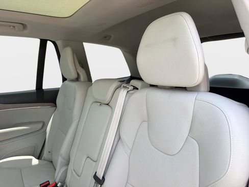 Certified 2024 Volvo XC90 T8 Core AWD/4WD image 14