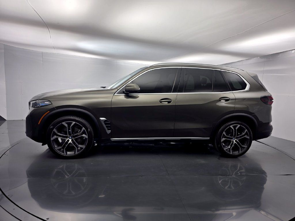 Used 2024 BMW X5 sDrive40i w/ Premium Package RWD image 7