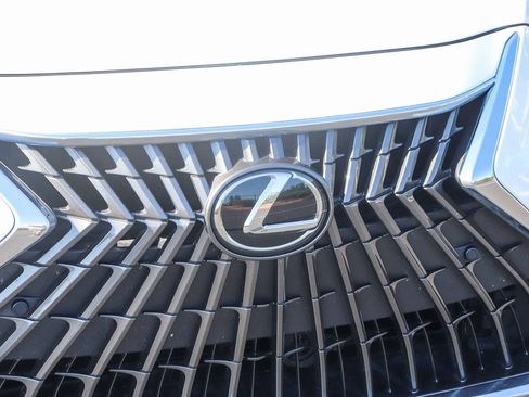 Used 2024 Lexus ES 300h w/ Premium Package FWD image 13