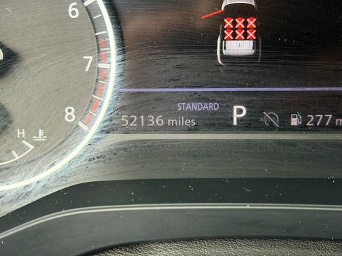 Used 2023 Nissan Pathfinder S FWD image 39