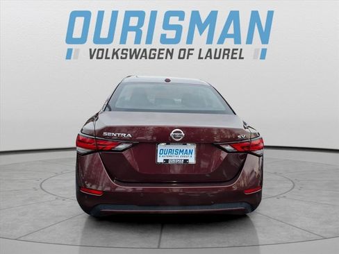 Used 2023 Nissan Sentra SV image 3