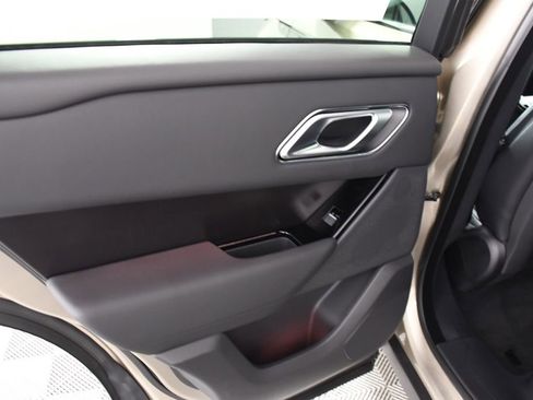 New 2026 Land Rover Range Rover Velar Dynamic SE image 26