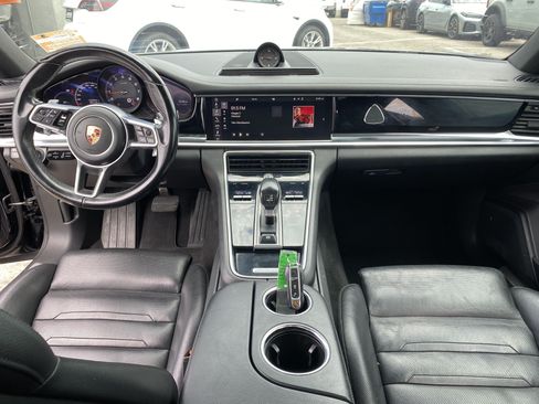 Used 2018 Porsche Panamera 4 AWD/4WD image 18