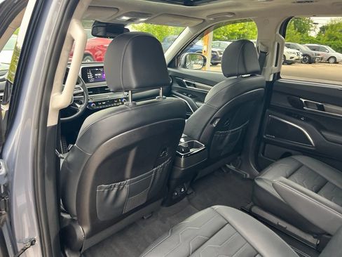 Certified 2022 Kia Telluride SX w/ SX Prestige Package AWD/4WD image 10