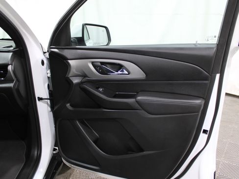 Used 2023 Chevrolet Traverse LT FWD image 28