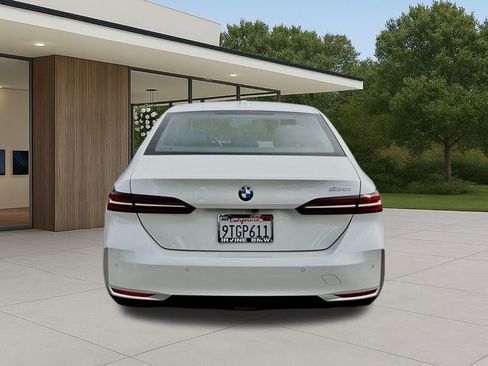 Used 2026 BMW 530i w/ Premium Package RWD image 10