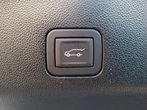 Used 2026 Cadillac Escalade Luxury w/ Touring Package image 31