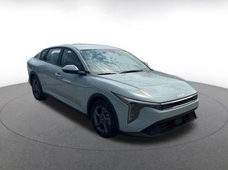 Used 2025 Kia K4 LXS video 1