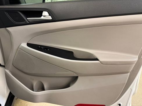 Used 2019 Hyundai Tucson Value FWD image 23