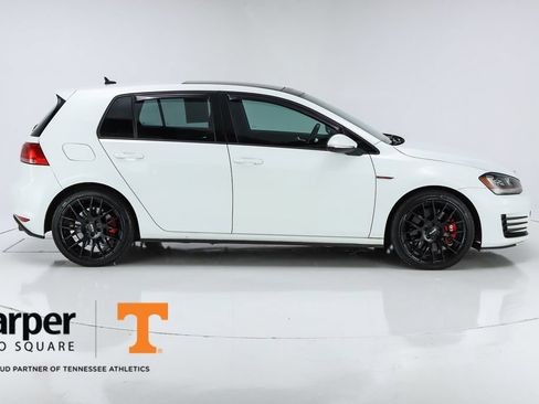 Used 2017 Volkswagen GTI SE FWD image 48