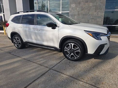 Certified 2025 Subaru Ascent Limited image 2